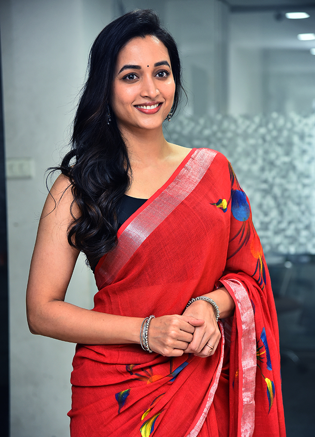 Heroine Srinidhi Shetty Interview In Telugu Katha Movie15