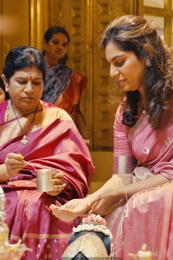 Surekha Konidela And Upasana Konidela Performed Pooja At Home Photos14