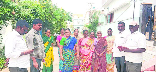 ఉపాధిలో అక్రమాలకు కళ్లెం పడేనా?1