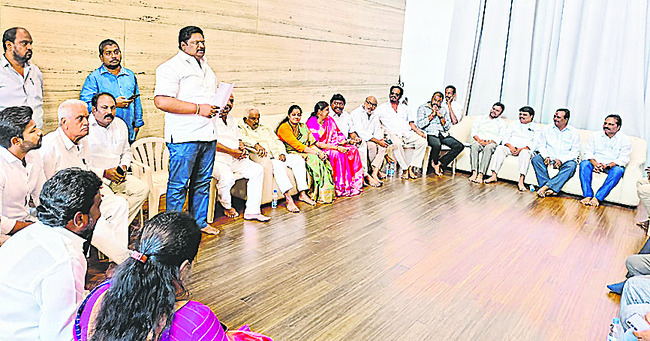 కదలిరండి.. కోటి సంతకాల ఉద్యమానికి..1