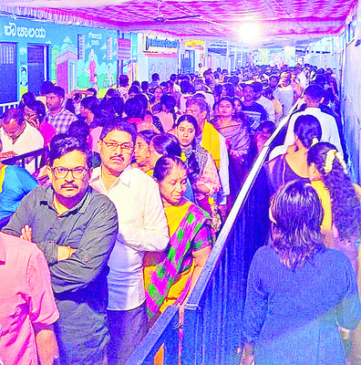 హాసనాంబ దర్శనం.. పులకించిన భక్తజనం 1