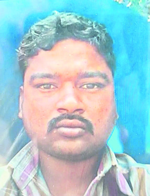 రోడ్డు ప్రమాదంలో వ్యక్తి మృతి 
2