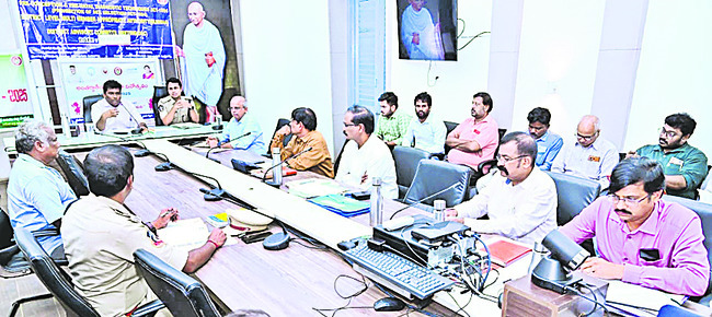 నిబంధనలు పాటించకుంటే  కఠిన చర్యలు1