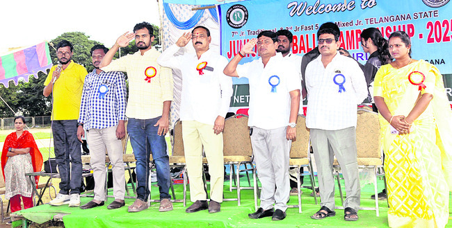 క్రీడలకు ప్రాధాన్యం 
3