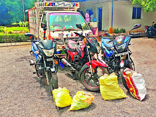 అంతర్ జిల్లాల దొంగల ముఠా అరెస్టు 1