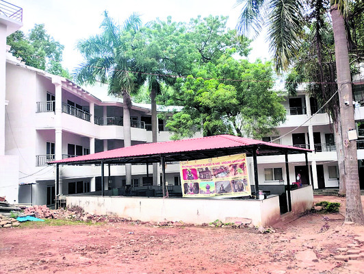 ఆదాయం వద్దు.. ప్రయివేట్ ముద్దు 2