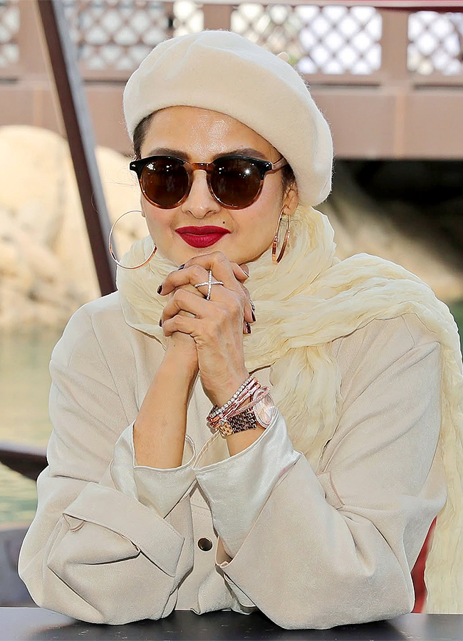 Bollywood Actress Rekha Fashion Looks Latest Photos12