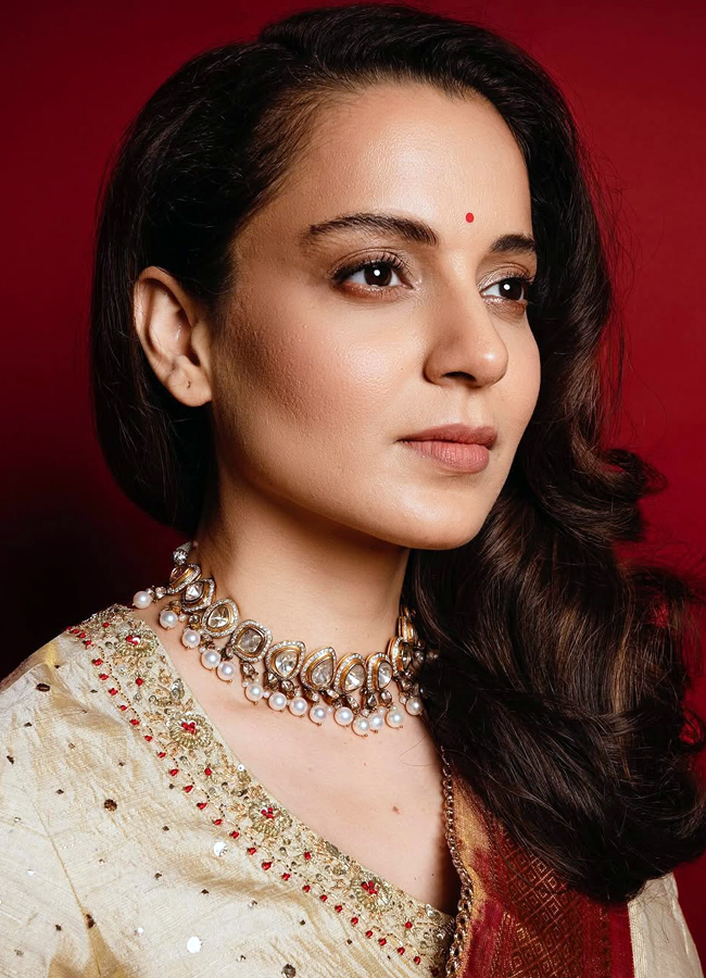 Actress Kangana Ranaut Latest Pictures In Saree Photos10