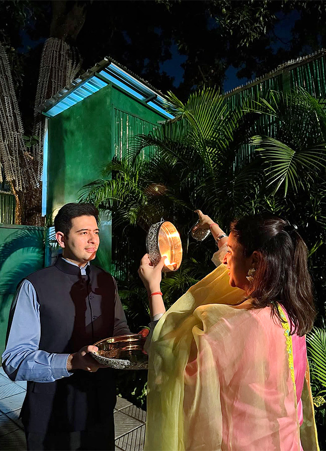 Karwa Chauth 2025 Bollywood Celebration Photos13