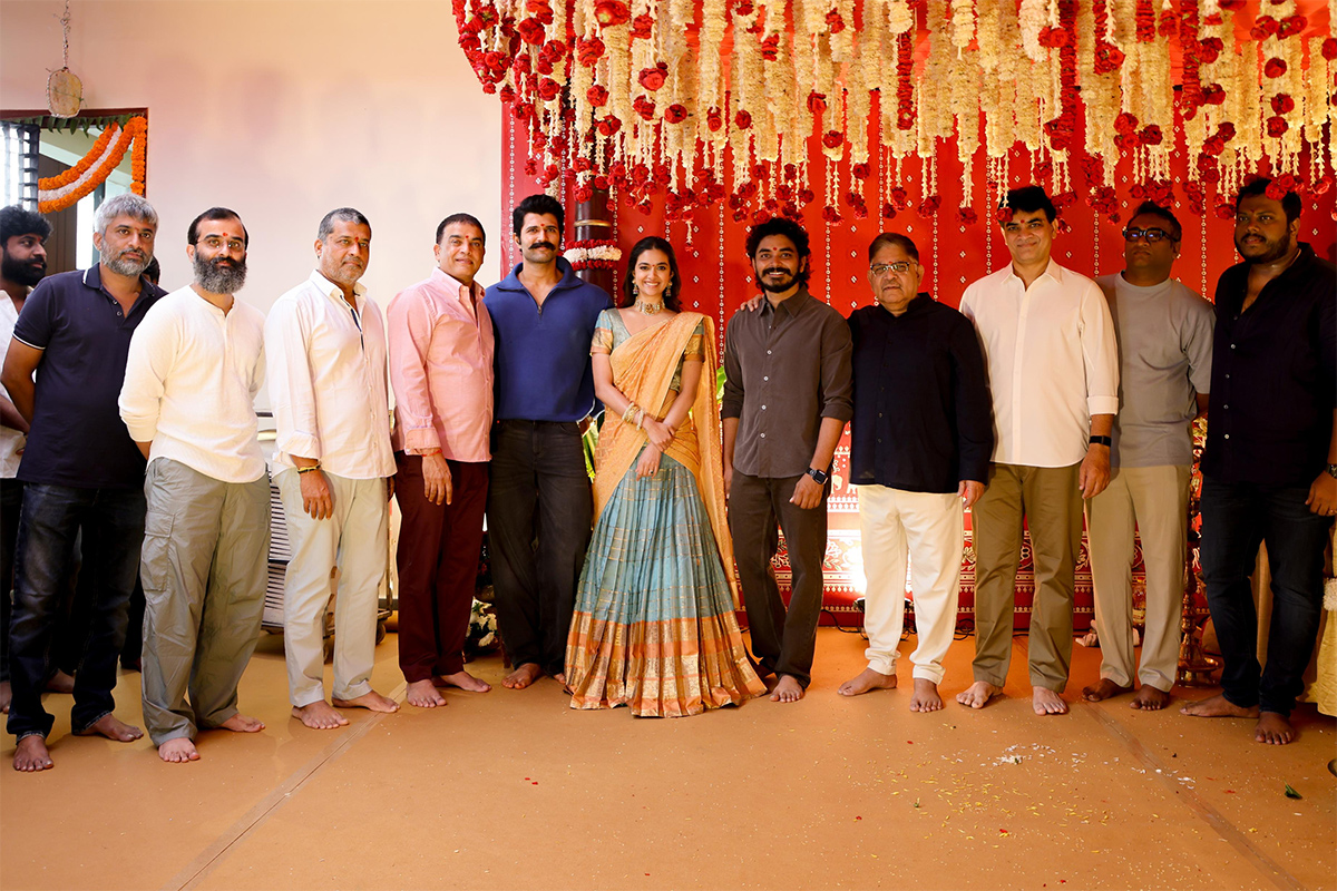 Vijay Devarakonda And Keerthy Suresh New Movie Launch Photos5