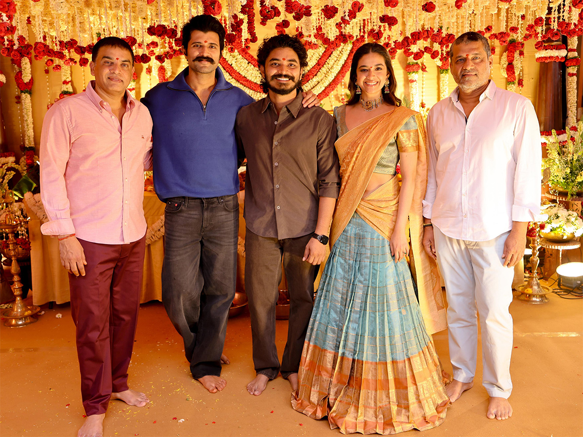 Vijay Devarakonda And Keerthy Suresh New Movie Launch Photos9