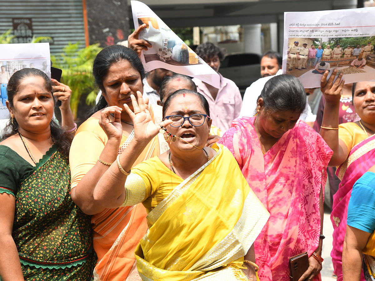 Women Slams Pawan Kalyan and Chandrabab Spurious Liquor Racket13