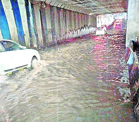 రాత్రంతా.. వణికించిన వాన1