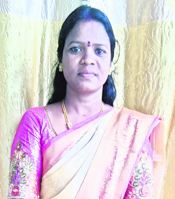 కూలిన విద్యుత్‌ ట్రాన్స్‌ఫార్మర్‌1