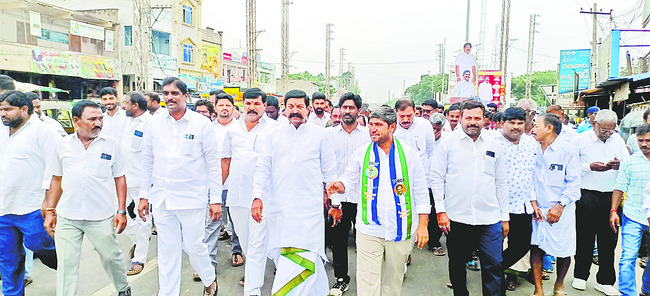 ప్రభుత్వ దుర్మార్గ ఆలోచనకు బుద్ధి చెప్పాలి1