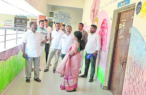 బీసీ రిజర్వేషన్లు అడ్డుకుంటే పుట్టగతులుండవ్‌ 1