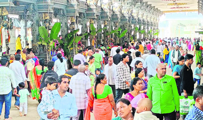 శ్రీవారి క్షేత్రం.. భక్తజన సంద్రం 1