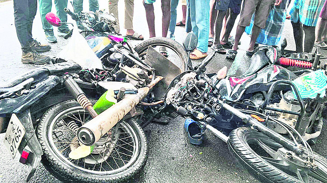 పేదలకు దుస్తులు పంపిణీ 2