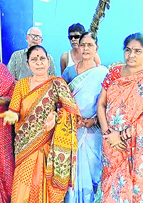 నమ్మించి.. నట్టేట ముంచారు1