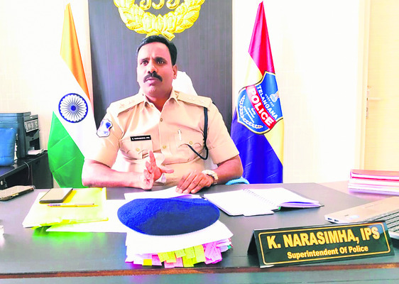 పోలీస్‌ శాఖపై  నమ్మకం పెంచాలి : ఎస్పీ 
1