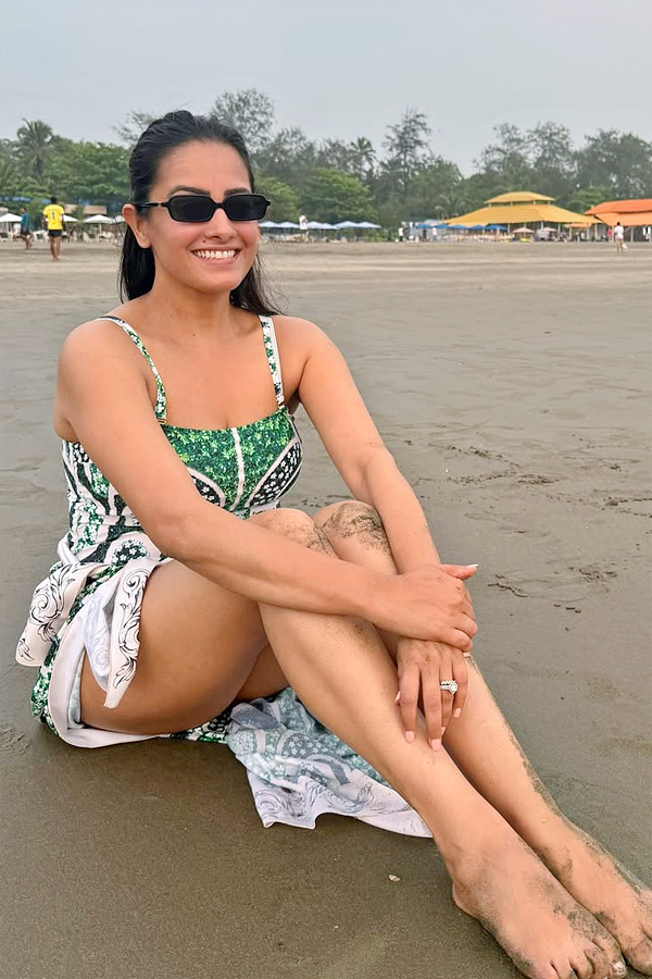 Anita Hassanandani Takes Some Time Off For Family Vacation Photos4