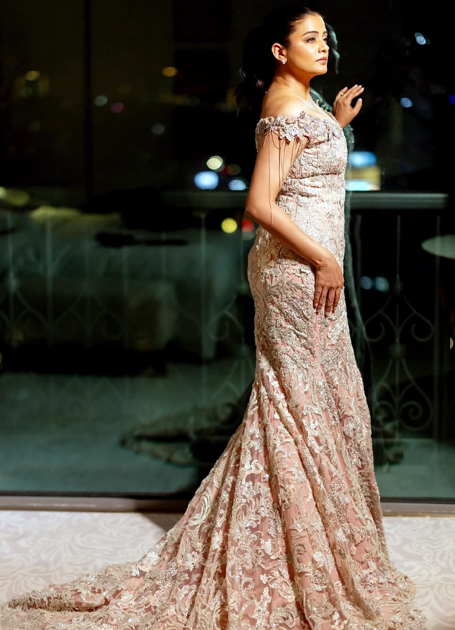 Priyamani in designer dress at Filmfare Awards ceremony (photos)5