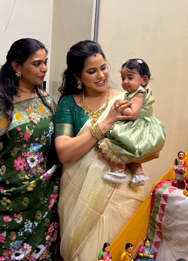 Comedian daughter 'half-year' birthday celebrations (photos)12