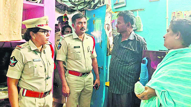 దామినేడులో కార్డెన్‌ సెర్చ్‌1