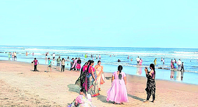 సుబ్బారాయుడికి  రూ. 8.26లక్షల ఆదాయం 
1