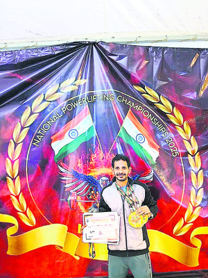 మల్కన్‌గిరిలో చిన్నారులకు చుక్కల మందు1