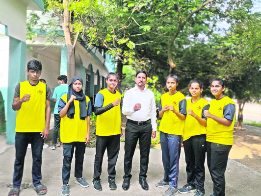 పటాకుల విక్రయానికి అనుమతి తీసుకోవాలి
2