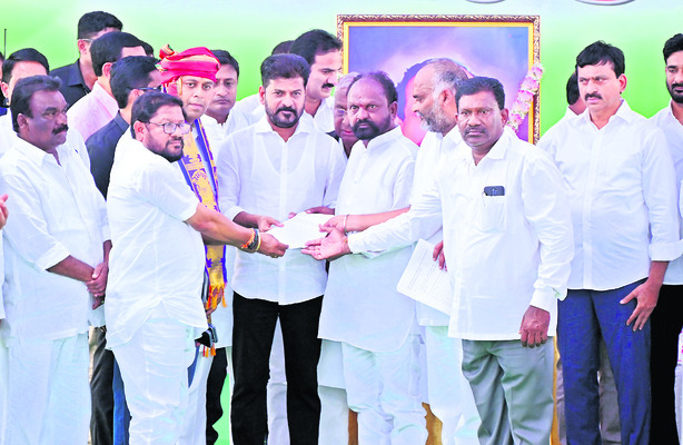 గోదావరి జలాలు.. దామన్న చలవే1
