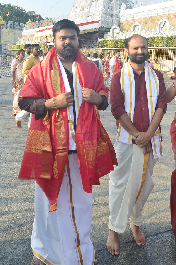 Actress Krithi Shetty Visited Tirumala Tirupati Temple Photos4