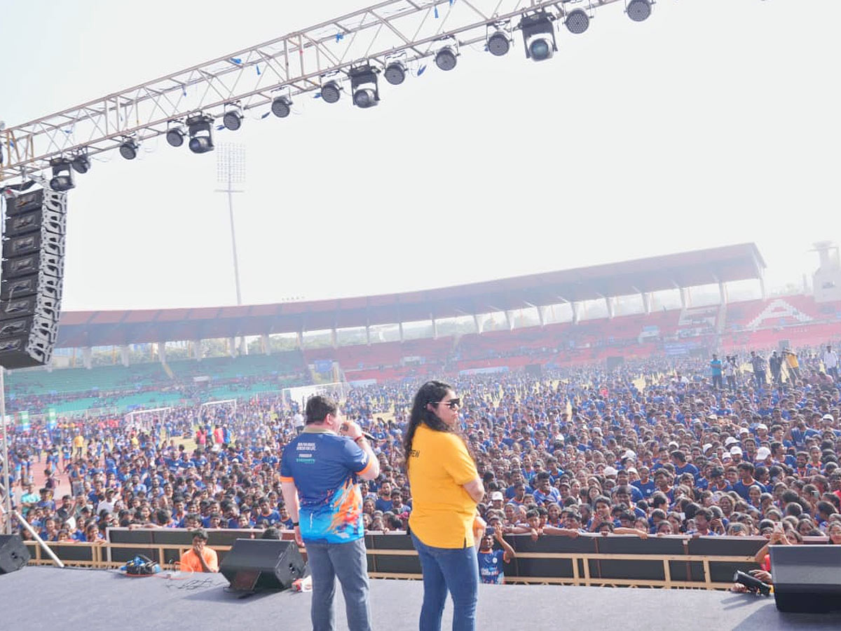 Hyderabad Joins Hands for Cancer Awareness Run 2025 Photos7
