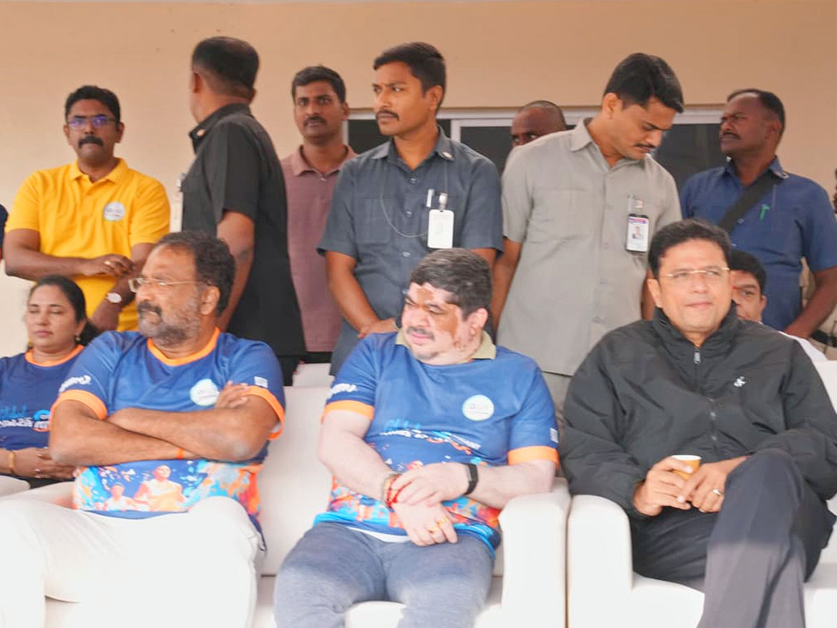 Hyderabad Joins Hands for Cancer Awareness Run 2025 Photos8