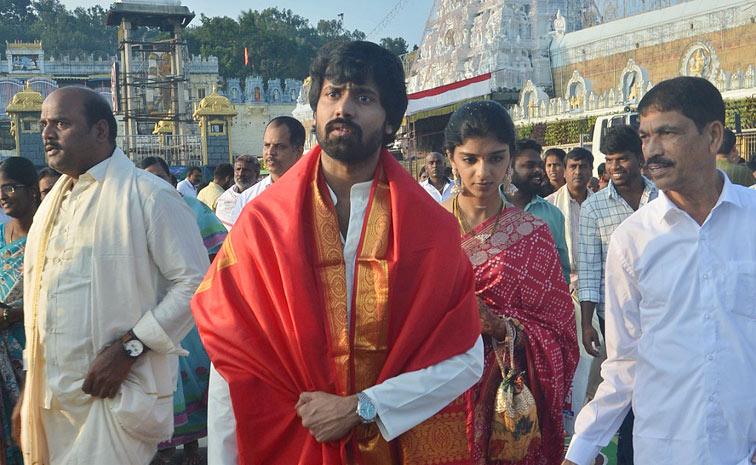 Jr NTR Brother In law Narne Nithin And His wife Lakshmi Shivani Visit Tirumala Photos10