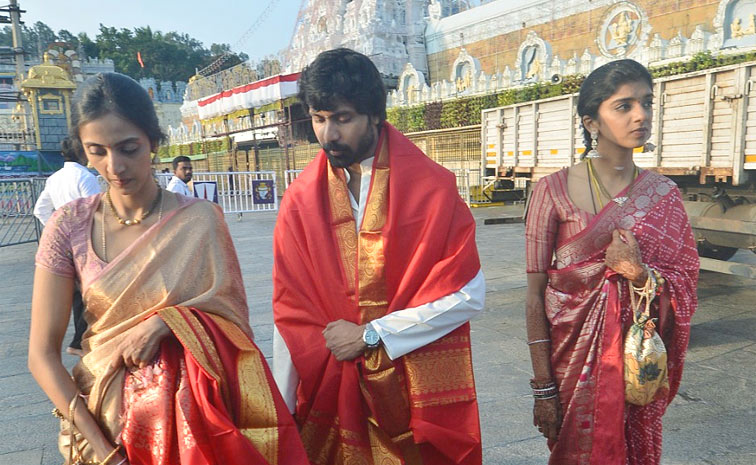 Jr NTR Brother In law Narne Nithin And His wife Lakshmi Shivani Visit Tirumala Photos9