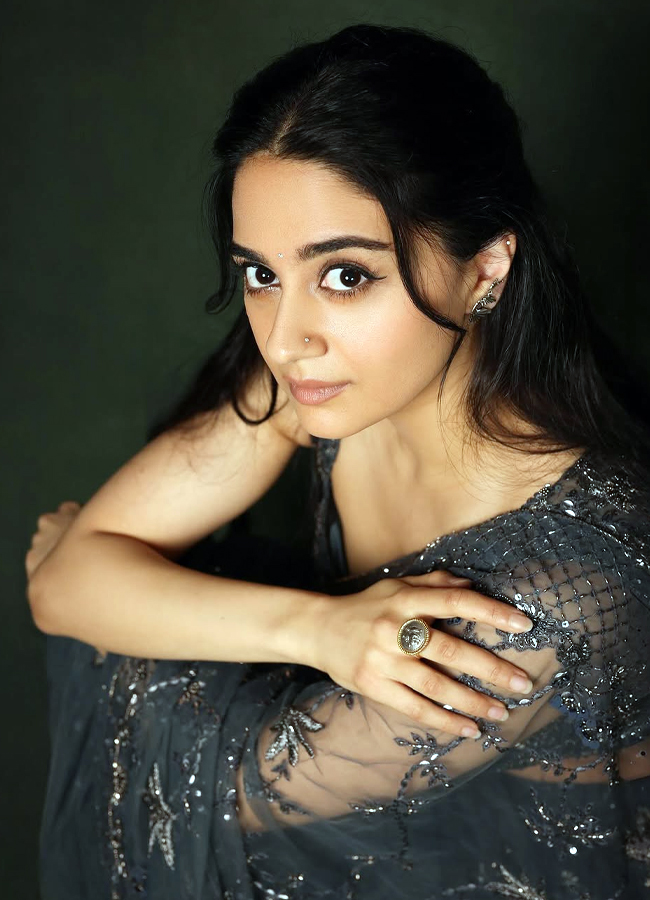 Prabhas' 'Fauji' lead actress Imanvi's birthday special photos11