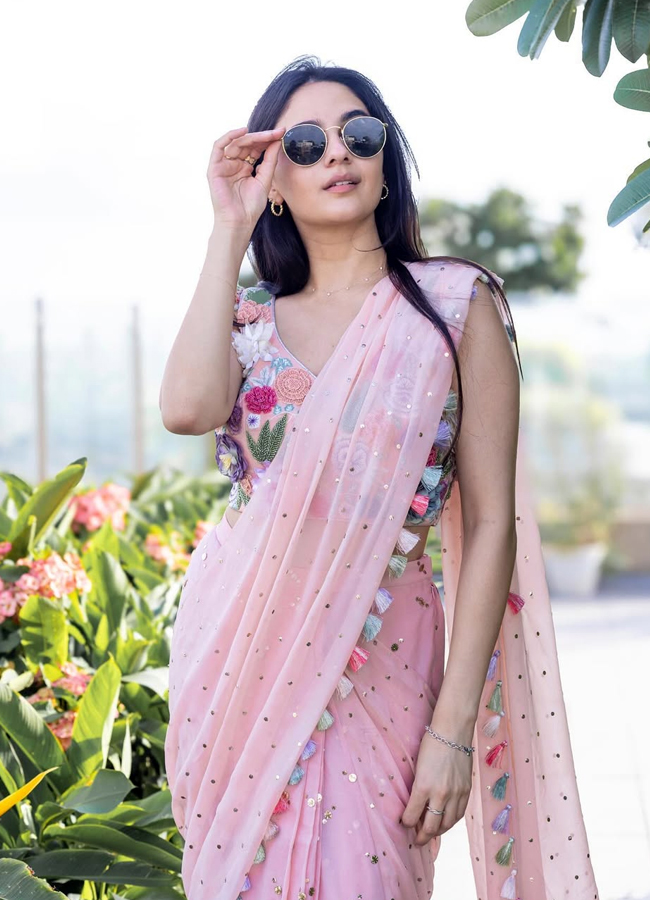 Prabhas' 'Fauji' lead actress Imanvi's birthday special photos12