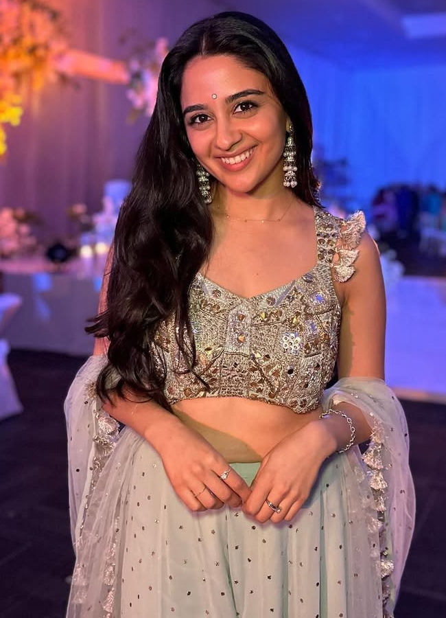 Prabhas' 'Fauji' lead actress Imanvi's birthday special photos16