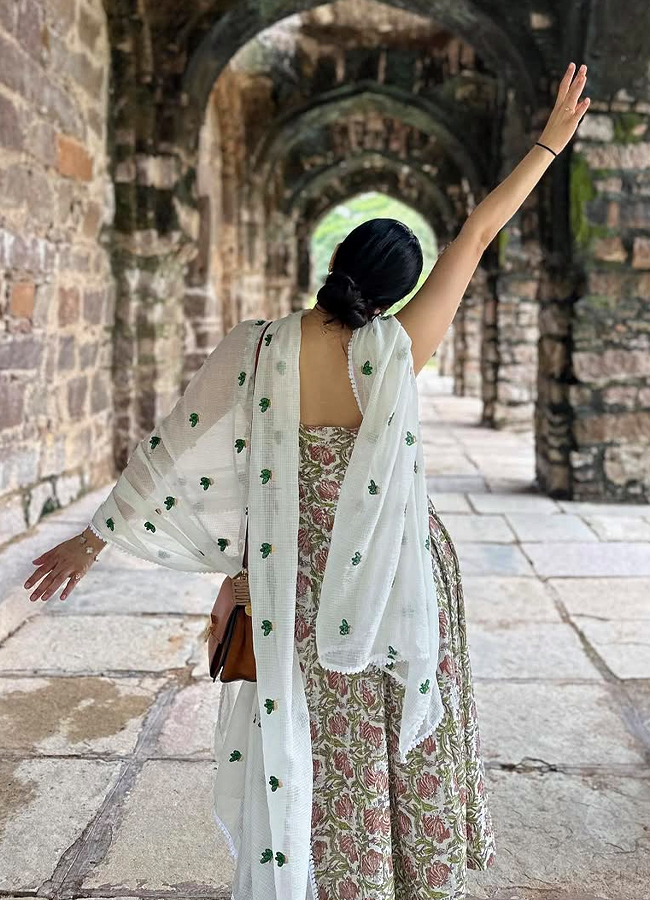 Prabhas' 'Fauji' lead actress Imanvi's birthday special photos6