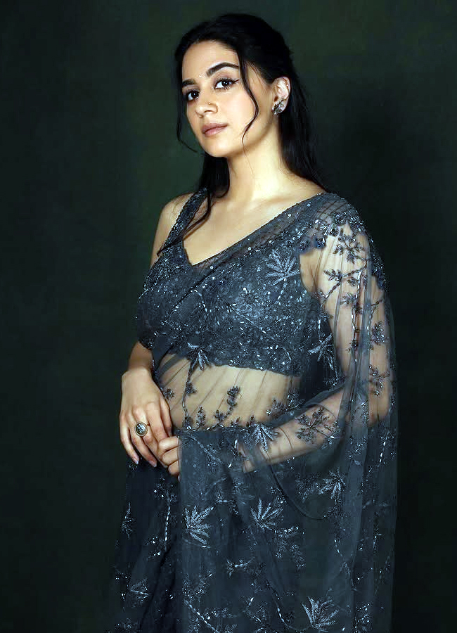 Prabhas' 'Fauji' lead actress Imanvi's birthday special photos9
