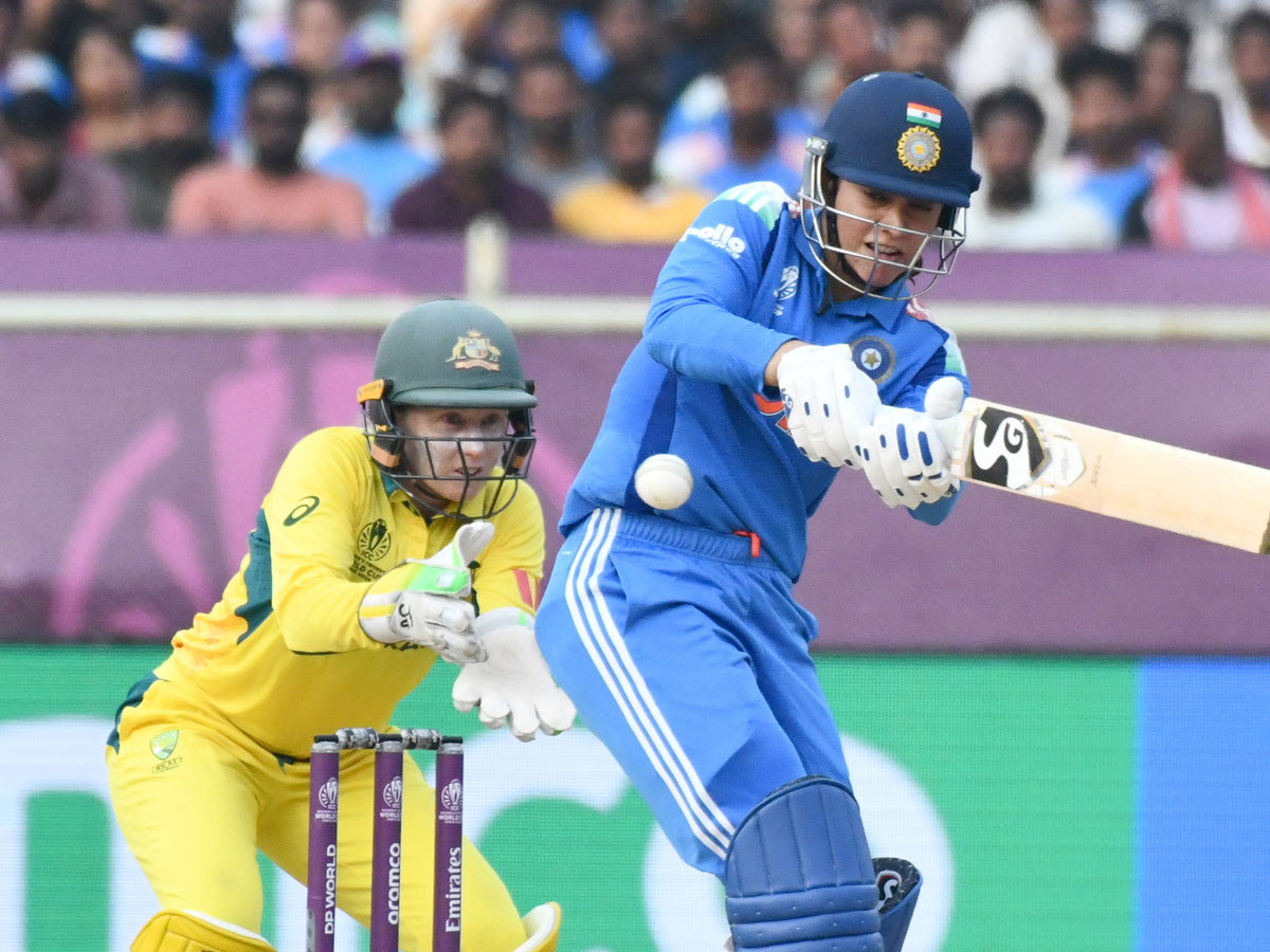 Vizag Crowd Cheers Team India in Thrilling ICC Womens World Cup 2025 Photos6