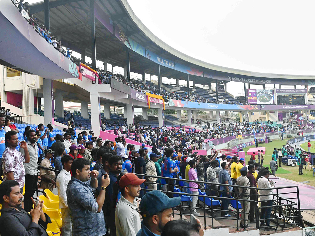 Vizag Crowd Cheers Team India in Thrilling ICC Womens World Cup 2025 Photos11