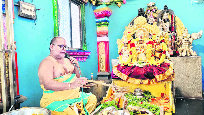 రామయ్యకు ముత్తంగి అలంకరణ2