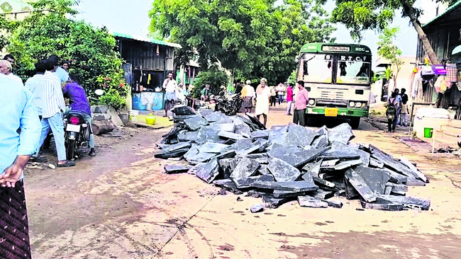 సీనరేజ్ వసూలుకు అష్ట దిగ్బంధం2