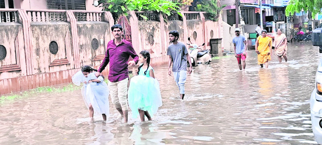 జిల్లాను ముంచెత్తిన వాన 2