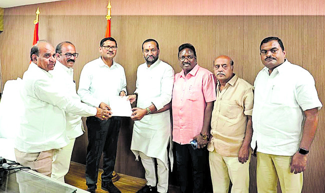 దుబ్బాక బస్డిపోను పూర్తిస్థాయిలో పునరుద్ధరించండి
1