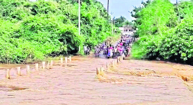 స్తంభించిన జనజీవనం 1