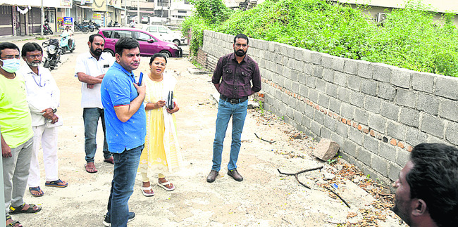 రాజన్న ఆలయ పరిసరాల్లోనే దర్శనం2